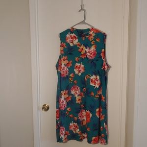 Green sleeveless floral print dress